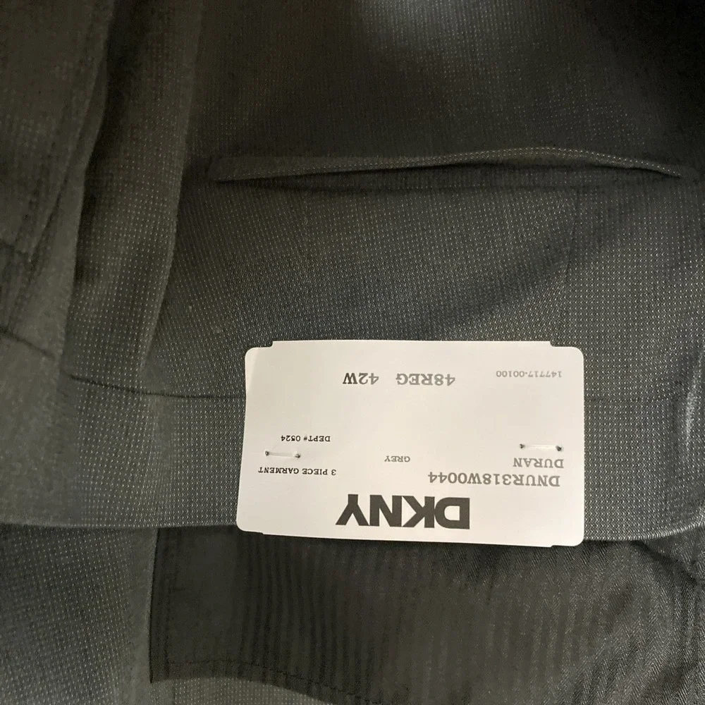 DKNY Men's 3-Piece‎ Suit 48R 42Wx32L Black Modern Fit Vested Gray Pindot